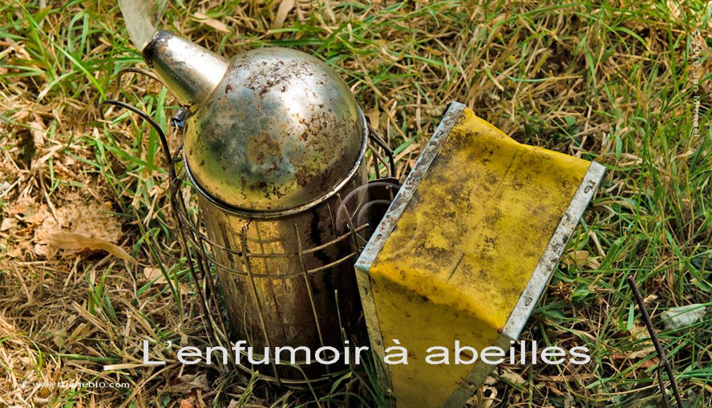 l’enfumoir à abeilles
