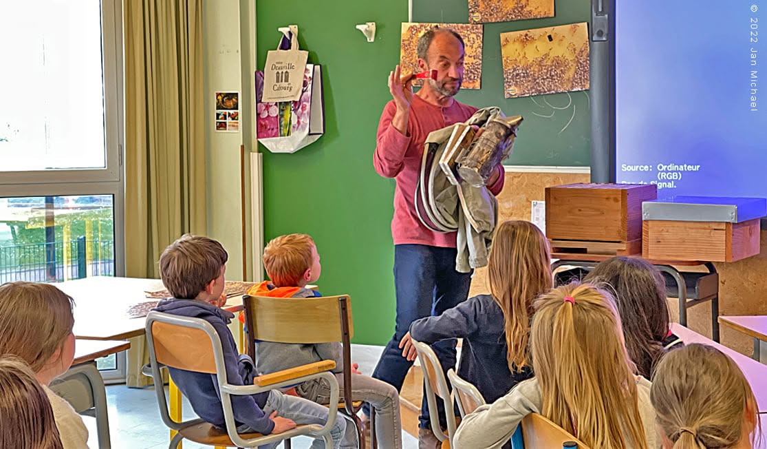 les abeilles et enfants